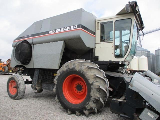 Image of Gleaner N5 equipment image 2