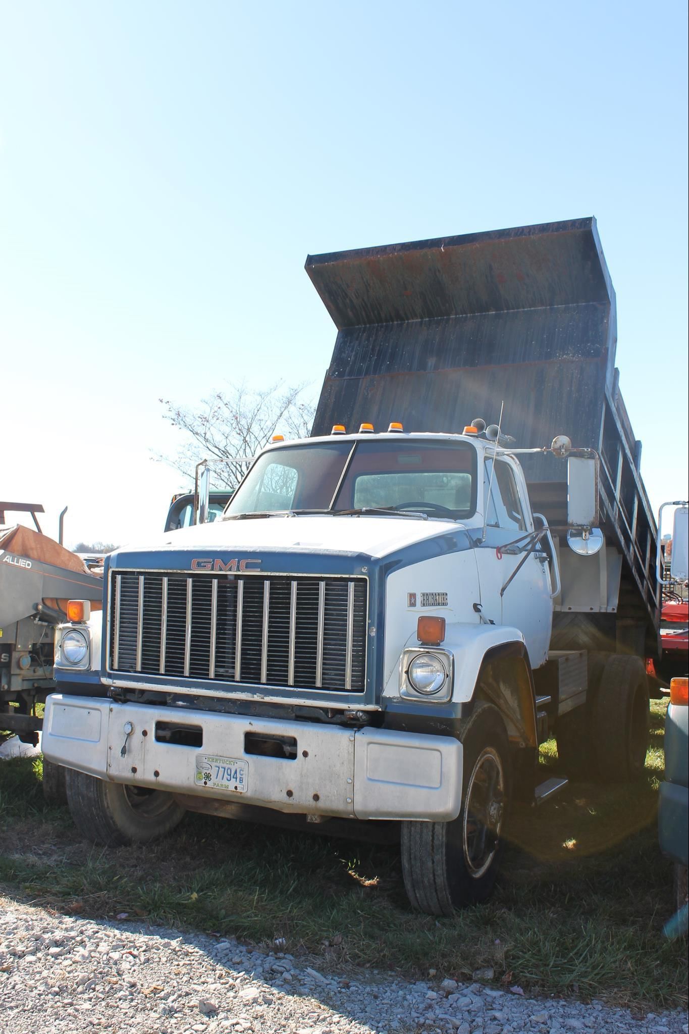 1985 GMC Brigadier Equipment Image0