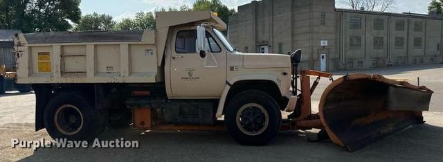 Image of GMC C7000 equipment image 3