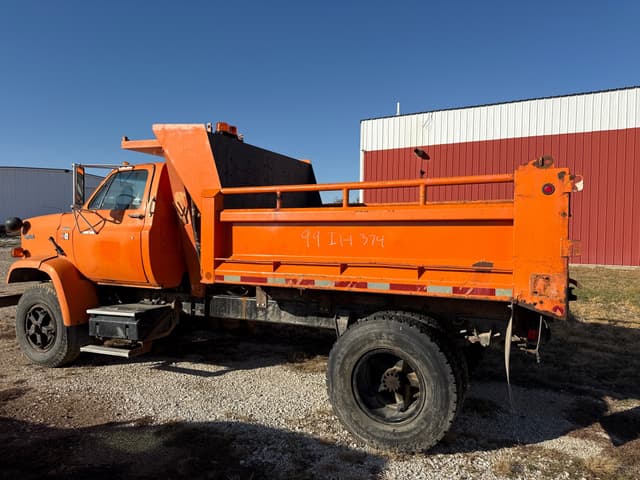 Image of GMC C7000 equipment image 1