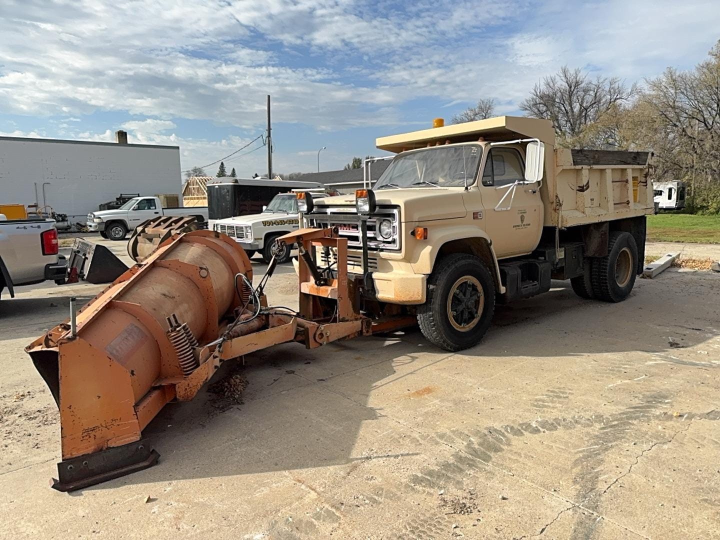 1985 GMC 7000 Equipment Image0