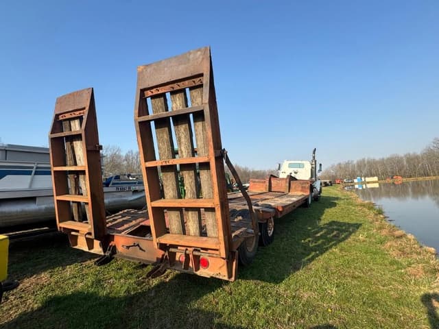 Image of GMC Brigadier equipment image 2