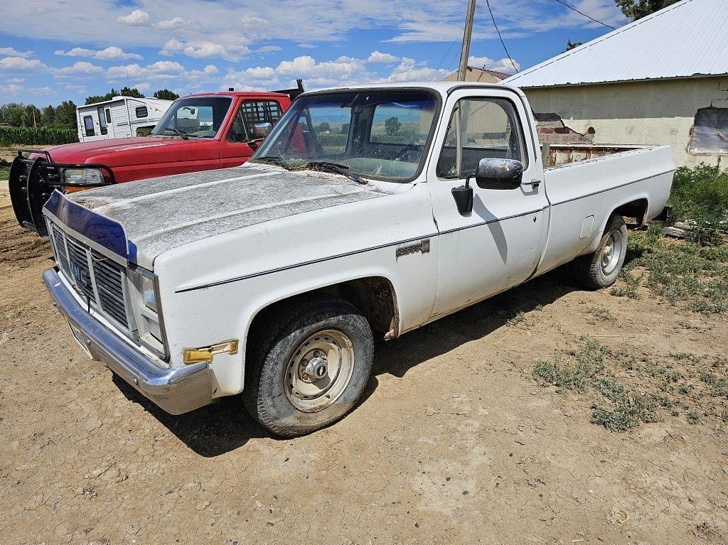Image of GMC Sierra 1500 Primary image