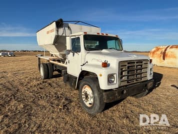 Main image International S1954