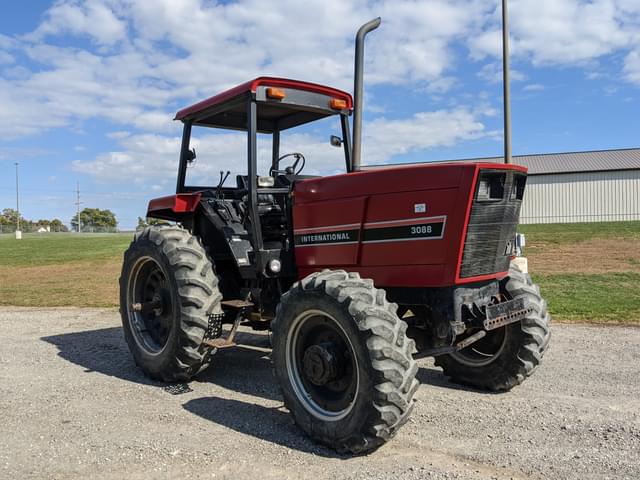 Image of International Harvester 3088 equipment image 2