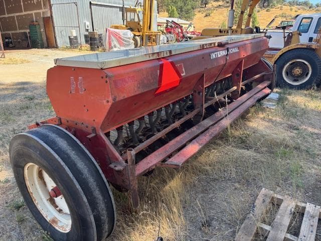 Image of International Harvester 510 equipment image 2