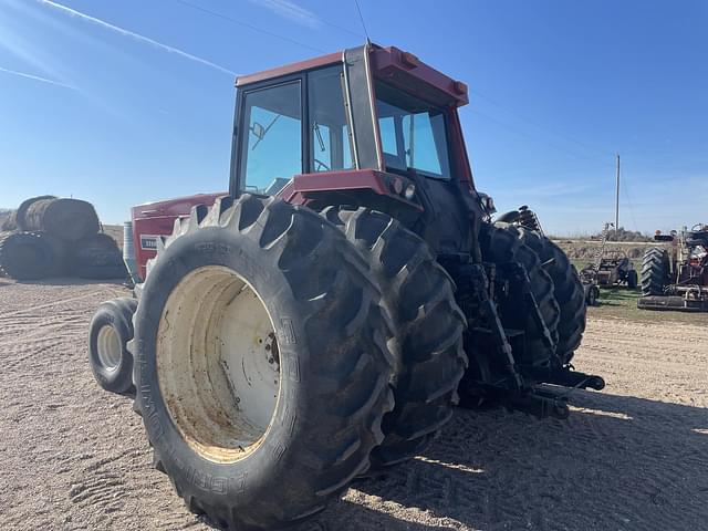 Image of International Harvester 5288 equipment image 2