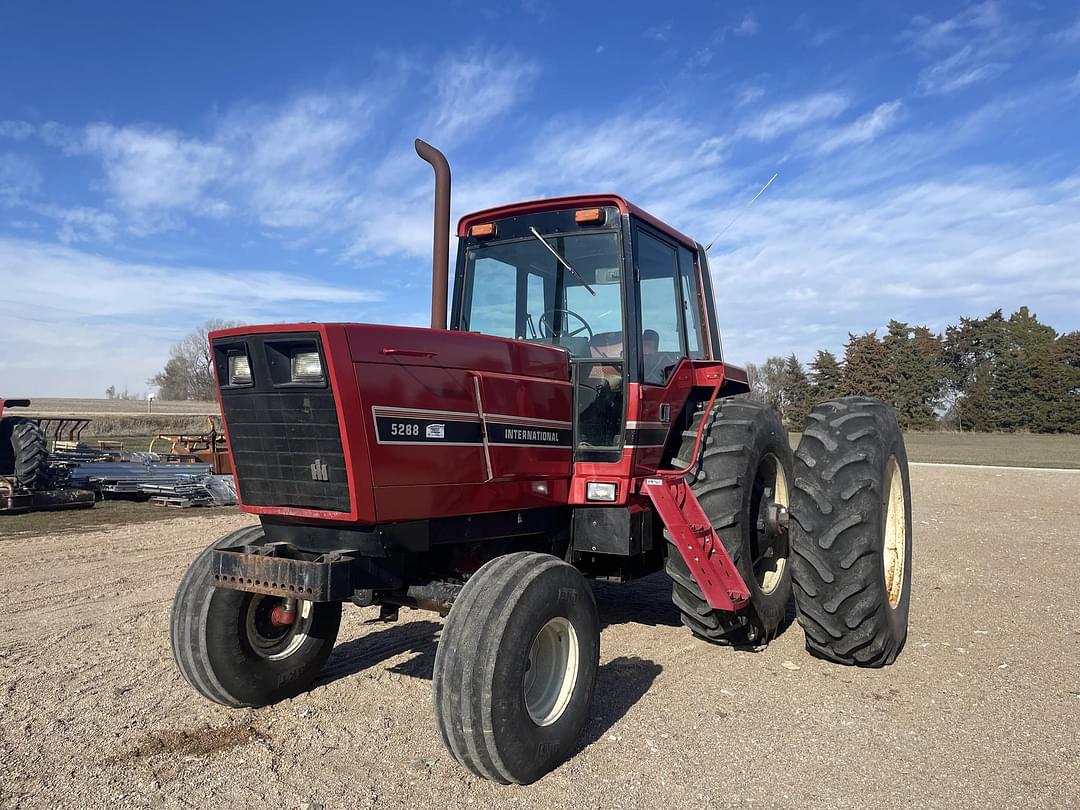 Image of International Harvester 5288 Primary image