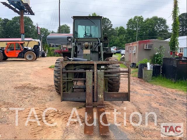 Image of International Harvester M10A equipment image 1