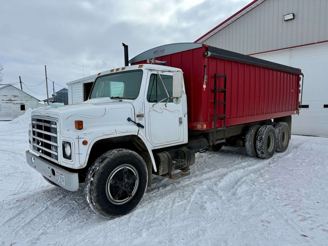 Image of International S1900 Primary image