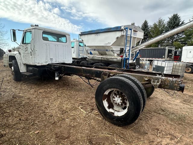 Image of International 1954 equipment image 1