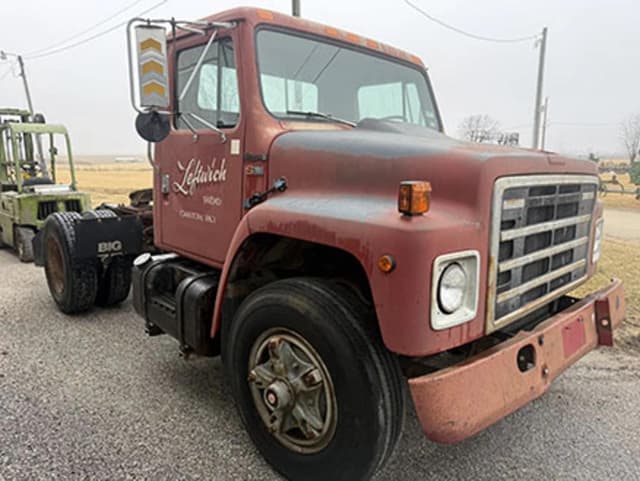 Image of International S1900 equipment image 1