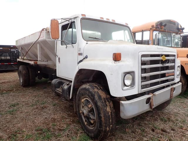 Image of International S1900 equipment image 1