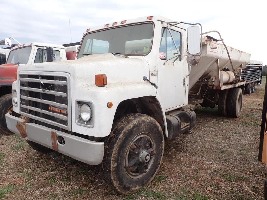 Image of International S1900 Primary image