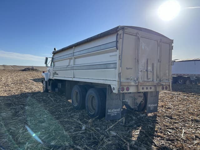 Image of International S2500 equipment image 4