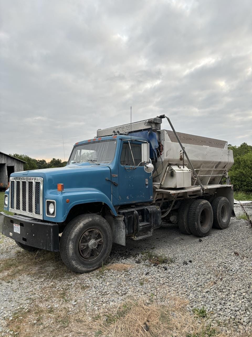 1985 International S2500 Equipment Image0
