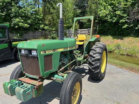 Image of John Deere 1250 equipment image 2