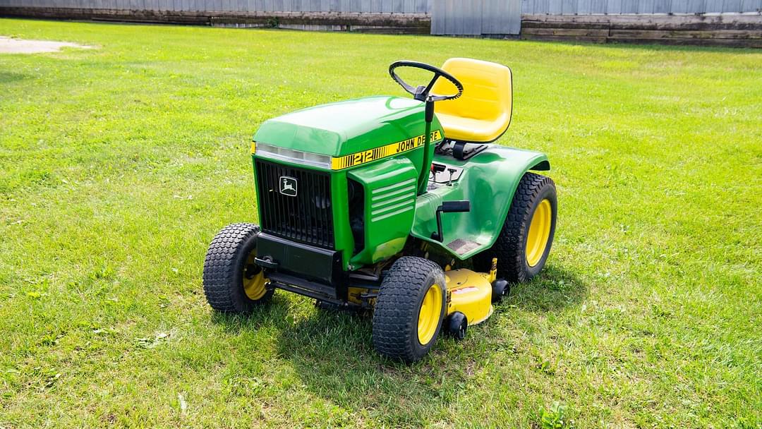 Image of John Deere 212 Primary image