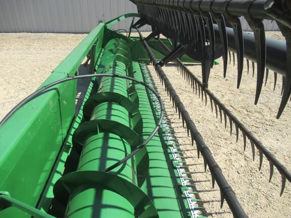 Image of John Deere 218F equipment image 3