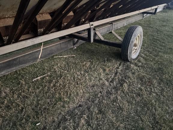 Image of John Deere 230 equipment image 3