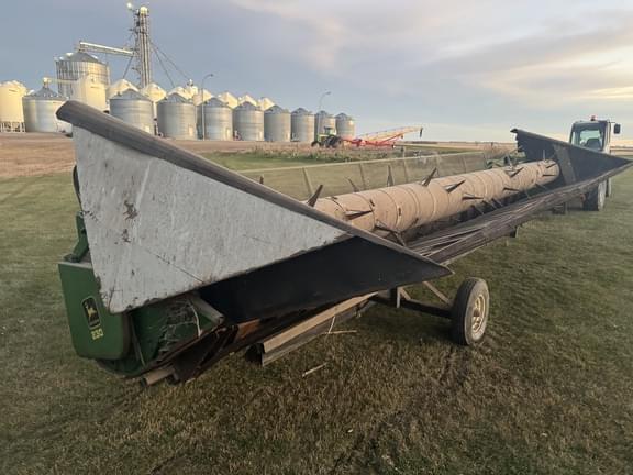 Image of John Deere 230 equipment image 1