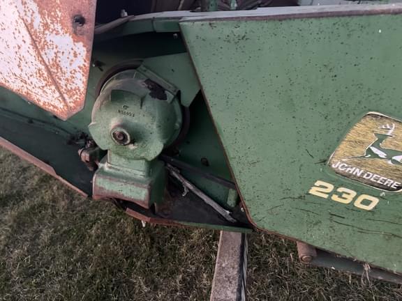 Image of John Deere 230 equipment image 4