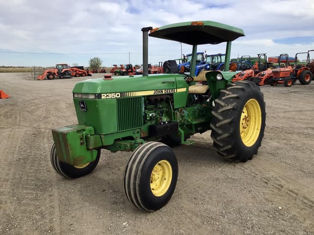 Image of John Deere 2350 equipment image 1