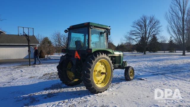 Image of John Deere 2350 equipment image 4