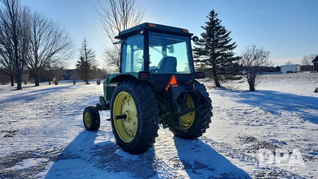 Image of John Deere 2350 equipment image 2