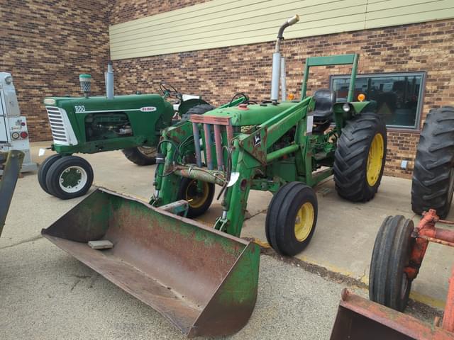 Image of John Deere 2550 equipment image 2