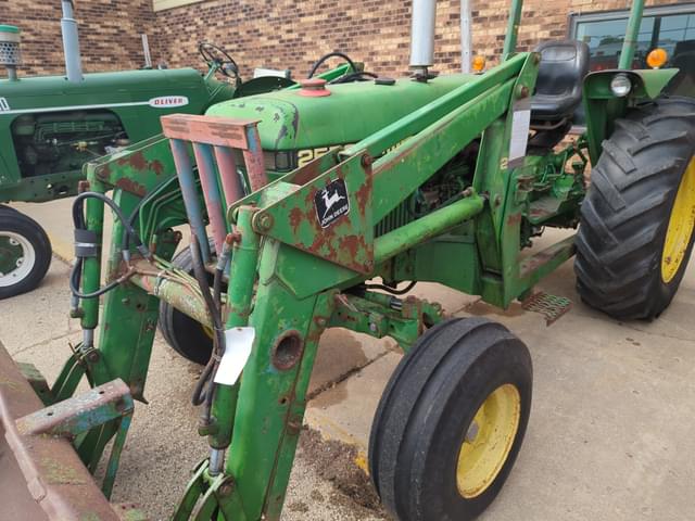 Image of John Deere 2550 equipment image 3