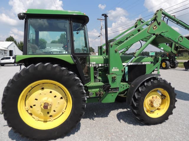 Image of John Deere 2950 equipment image 3