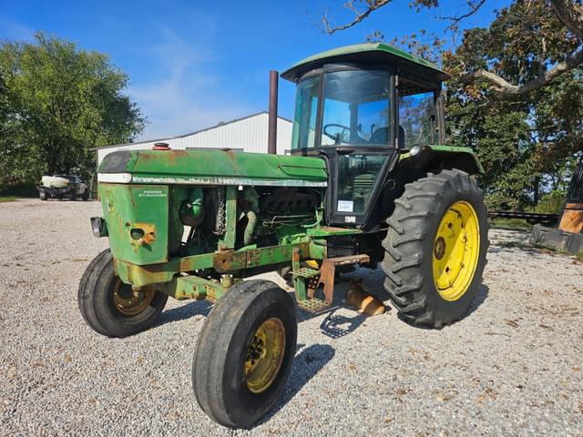 Image of John Deere 3040 equipment image 2