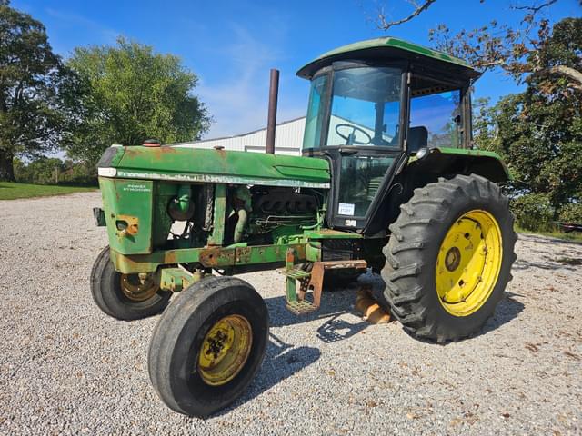 Image of John Deere 3040 equipment image 3