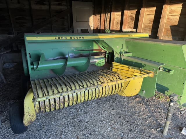 Image of John Deere 327 equipment image 1