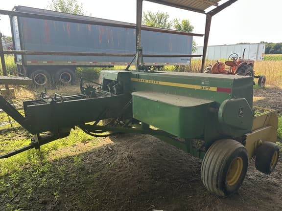 Image of John Deere 327 equipment image 1