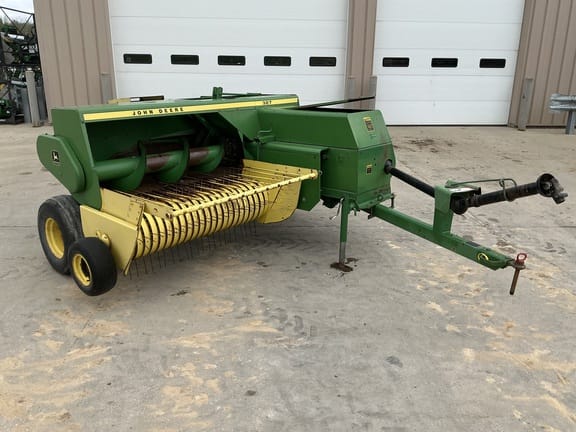1985 John Deere 327 Equipment Image0