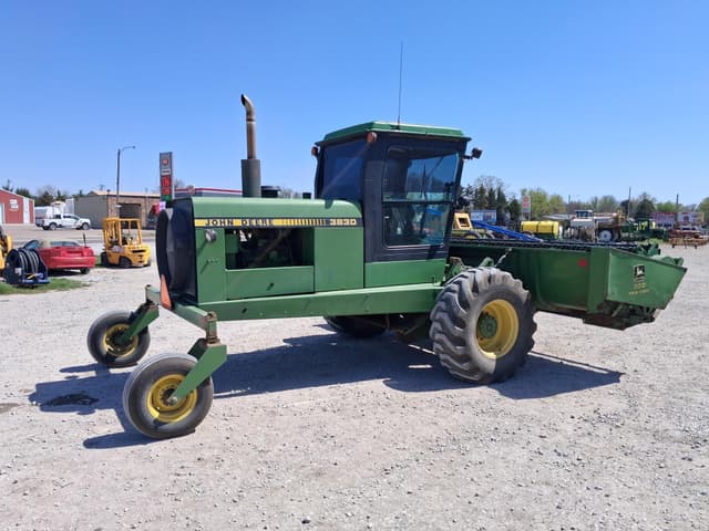 Image of John Deere 3830 equipment image 4