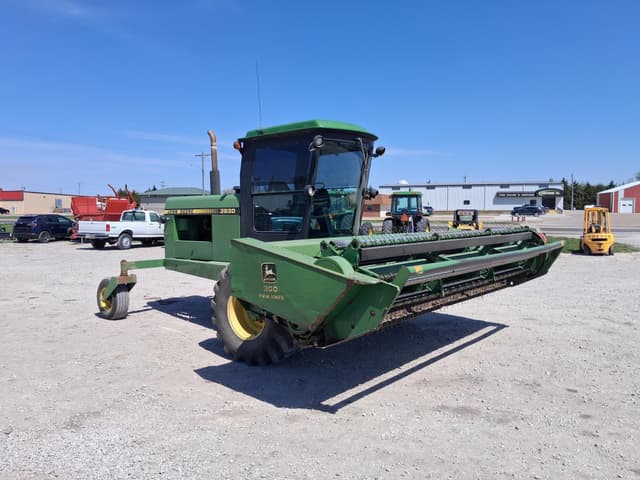 Image of John Deere 3830 equipment image 3