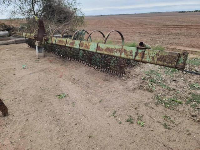 Image of John Deere 400 equipment image 1