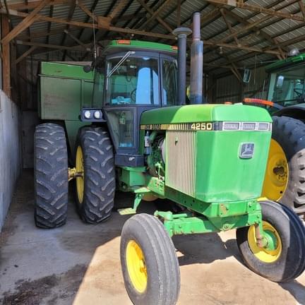 Image of John Deere 4250 Primary image