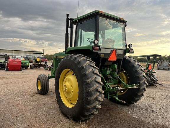 Image of John Deere 4450 equipment image 1