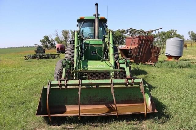 Image of John Deere 4450 equipment image 1