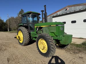 1985 John Deere 4650 Image