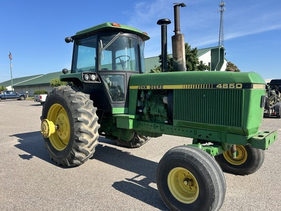 1985 John Deere 4650 Equipment Image0