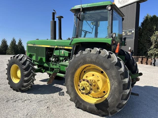 Image of John Deere 4850 equipment image 4