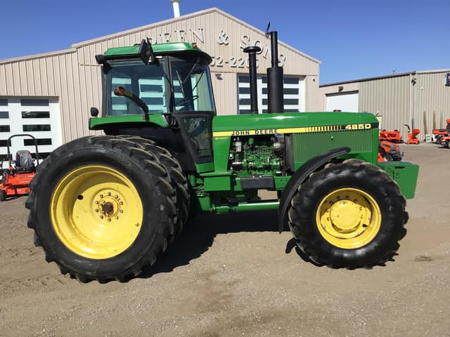 Image of John Deere 4850 equipment image 2