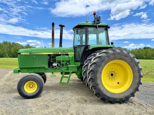 Image of John Deere 4850 equipment image 2