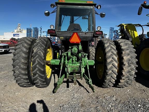 Image of John Deere 4850 equipment image 3