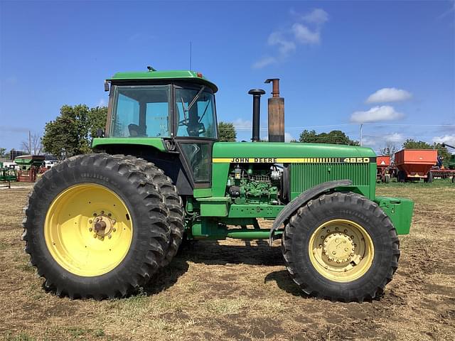 Image of John Deere 4850 equipment image 1